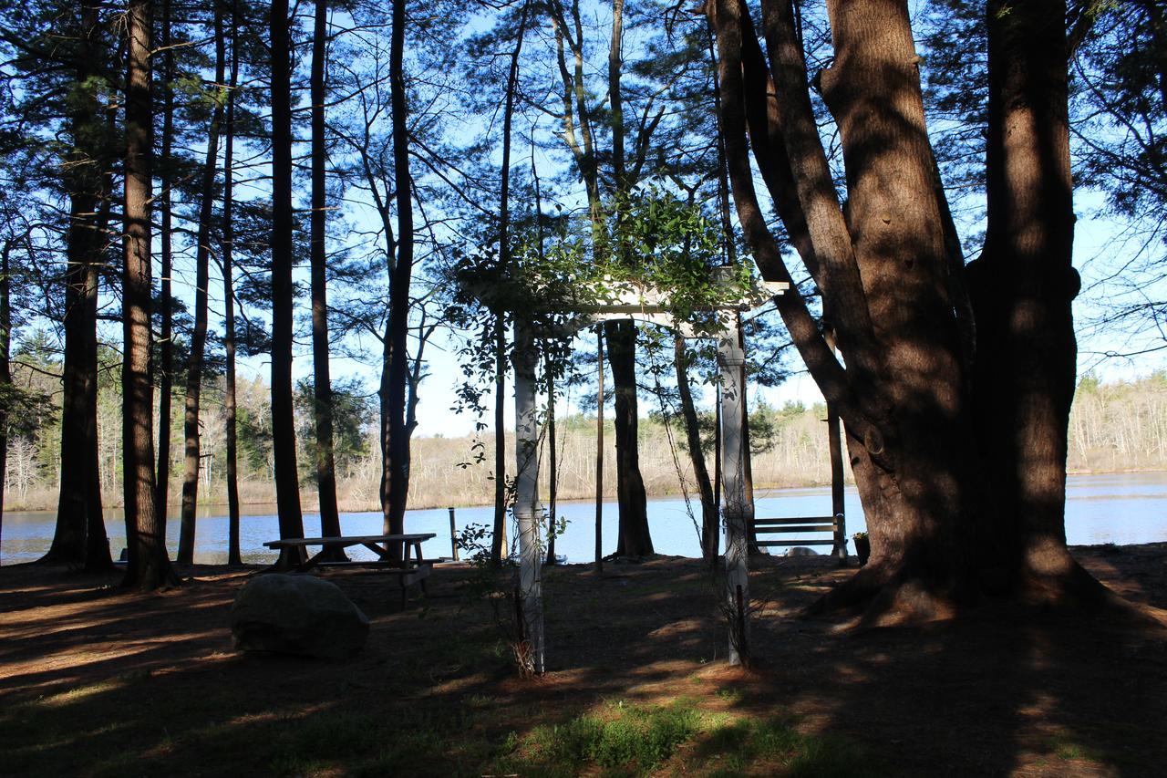 Tuxbury Pond Camping Resort Tiny House Clara South Hampton Eksteriør bilde